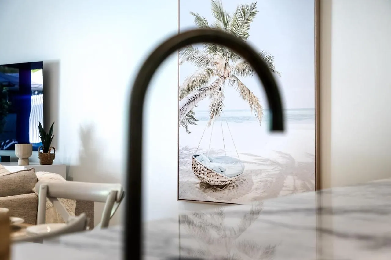 Modern Palms Getaway Villa Gold Coast 0*,  Australia