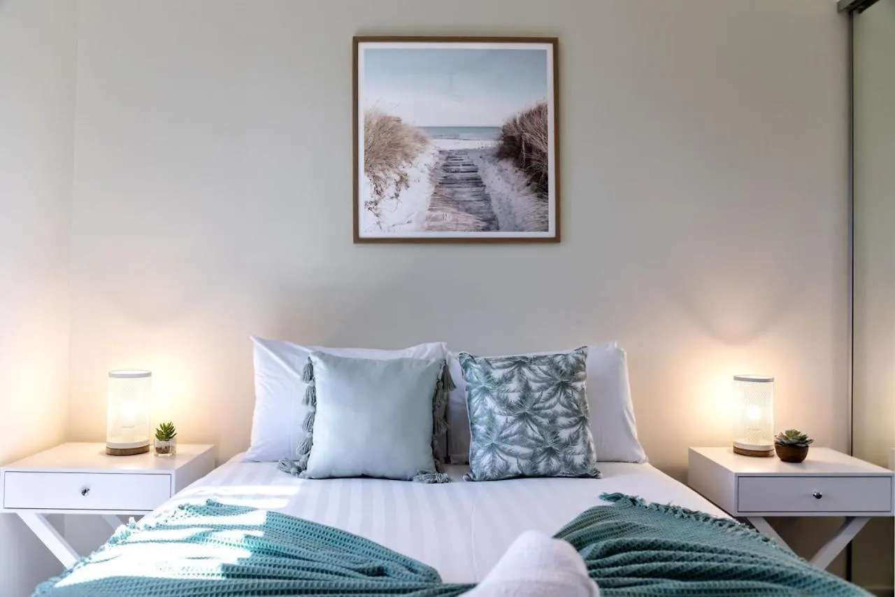 Modern Palms Getaway Villa Gold Coast Holiday home