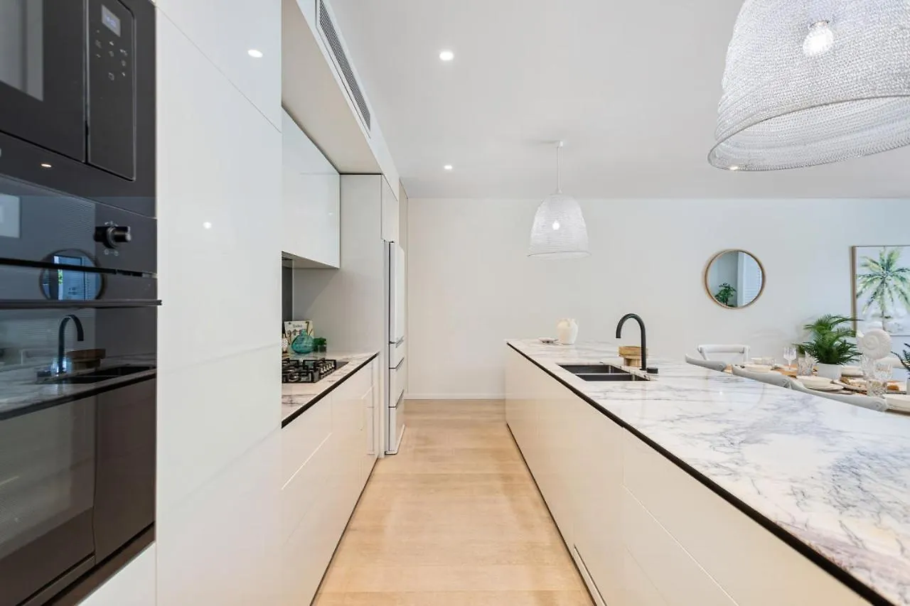 Modern Palms Getaway Villa Gold Coast Holiday home