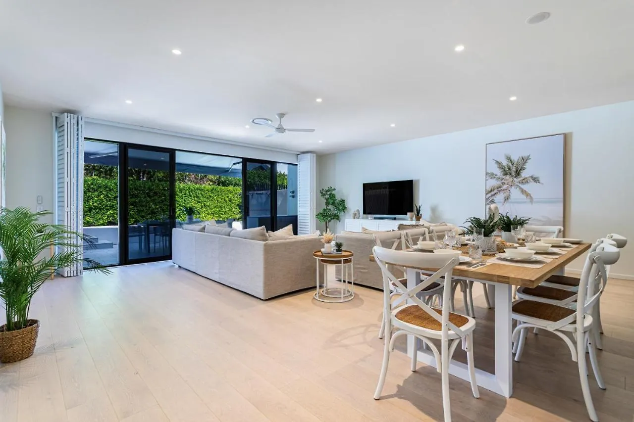 Modern Palms Getaway Villa Gold Coast 0*,