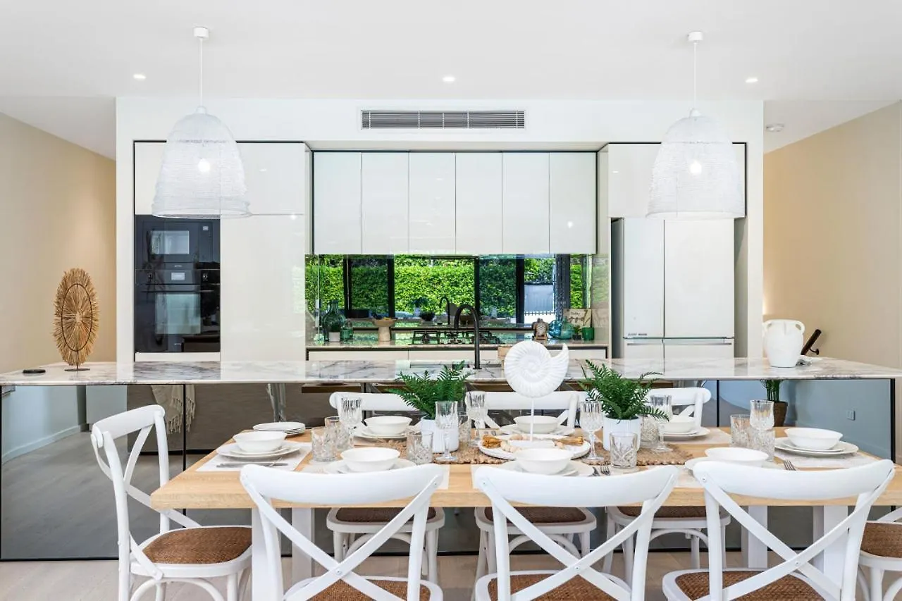 Modern Palms Getaway Villa Gold Coast 0*,