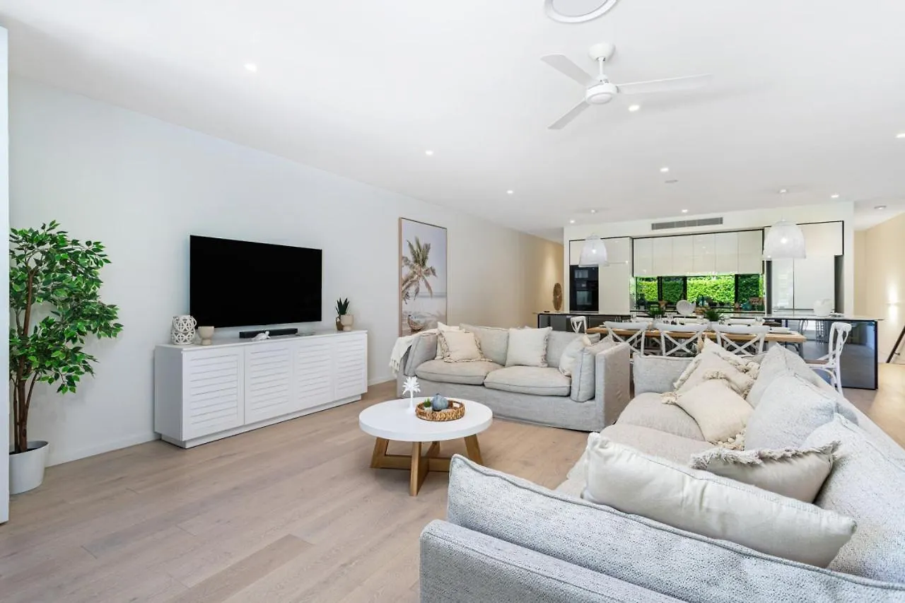 Modern Palms Getaway Villa Gold Coast 0*,  Australia